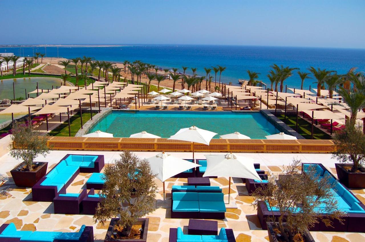 Retac Qunay Dahab Resort & Spa Bagian luar foto The pool at the Kempinski Hotel, Aqaba